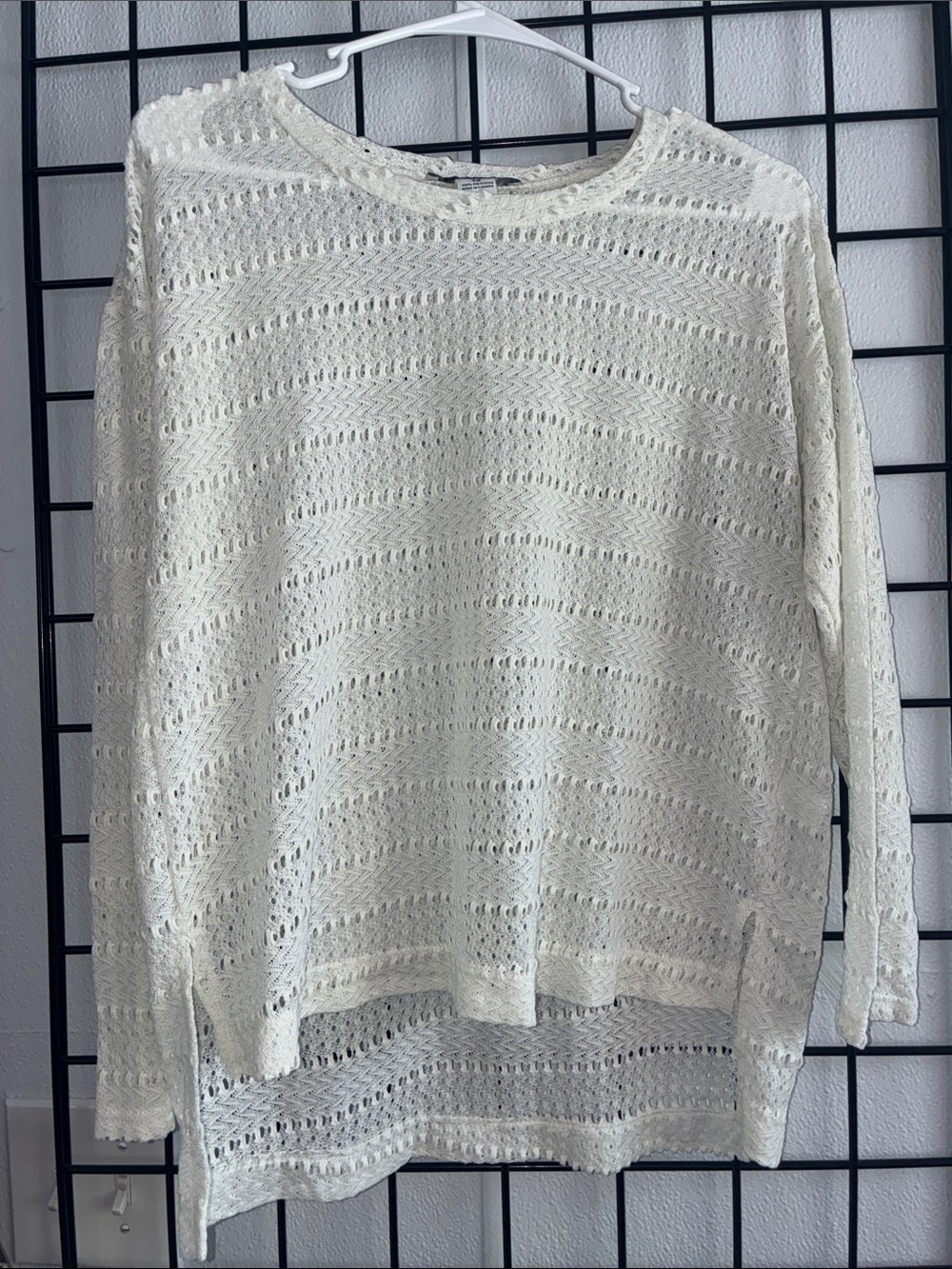 Liz Claiborne Cream Crochet Knit Long Sleeve Top